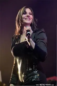 Floor Jansen - (28.12.2008) Christmas Metal Symphony, Tilburg 03.jpg